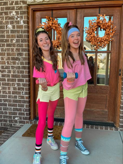 Cute Throwback Outfits For Spirit Week, Different Decades Costumes, 80s Homecoming Theme Outfits, Spirt Week 80s Day, Retro Spirit Week Outfits, Decades Day Spirit Week Outfit Ideas, Twin Day Homecoming Week, Disco Dress Up Day School, Blast To The Past Spirit Week Outfits