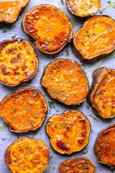 Roasted Sliced Sweet Potatoes, Sweet Potatoes Oven, Honey Recipes Baking, White Sweet Potato Recipe, Healthier Sides, Honey Roasted Sweet Potatoes, Roasted Sweet Potato Slices, Baked Sweet Potato Slices, Oven Baked Sweet Potato