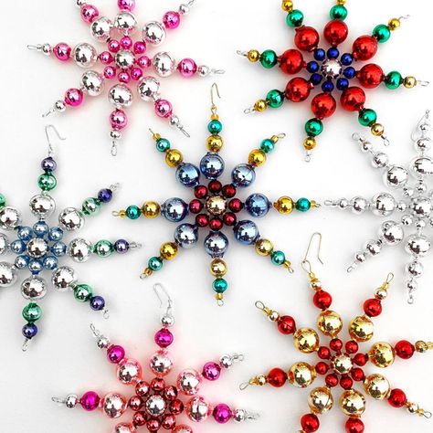 Simple Snowflake Glass Bead Ornament ~ Craft Project Kit Assembly Tutorial + Custom Color Variations Bead Christmas Tree Ornaments, Beaded Snowflakes Ornament Diy, Beaded Snowflakes Ornament Tutorials, Beaded Snowflakes Ornament Free Pattern, Bead Christmas Ornaments Diy, Beading Snowflakes, Bead Ornaments Christmas, Glass Bead Crafts Diy, Snowflake Ornaments Diy