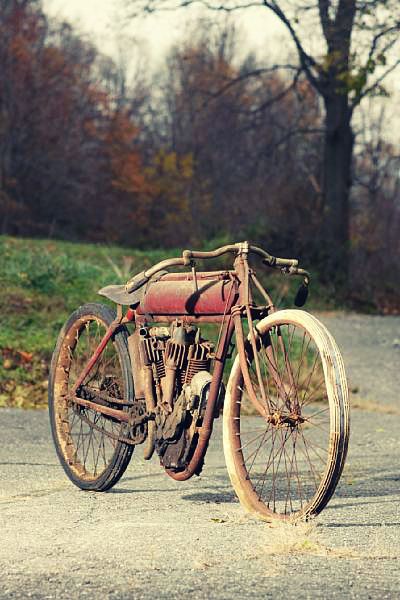 Classic Indian board tracker. No throttle, ran 100+mph, no brakes, only a kill switch. Terrifying! Indian Board, Indian Motorbike, Мотоциклы Harley Davidson, Vintage Indian Motorcycles, Antique Motorcycles, Velo Vintage, Racing Bike, Indian Motorcycles, Track Racing