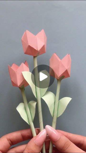 Paper Crafts Diy Flower, Flowers From Craft Paper, Paper Crafts For Gift, 3d Paper Crafts Diy Projects, 3d Flower Paper Craft, Cute Gift For Mom, Cute Paper Flowers Diy Crafts, Kids Flower Craft, How To Make 3d Flowers