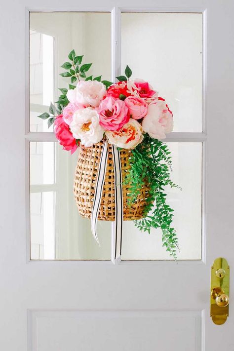 Summer Wreath Ideas, Front Door Baskets, Make Your Own Wreath, Peonies Season, Basket Wreath, Peonies Wreath, Floral Foam, Hanging Basket, Summer Diy