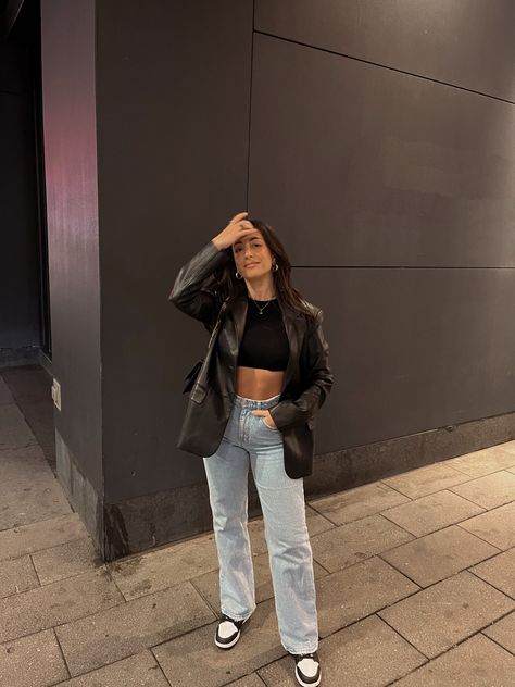 Jeans And Jordans Outfit, Jeans And Jordans Outfit Women, Jordans Outfit Women, Jeans And Jordans, Basketball Game Outfit Women, Basketball Outfit, Basketball Game Outfit, Jordans Outfit, Jordan Outfit