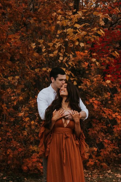 Fall, fall photos, couples photography, fall photography, couples poses Fall Photo Couple Ideas, Photo Shoot Couples Cute Poses, Fall Married Couple Pictures, Fall Pics Couples, Fall Inspired Couple Photoshoot, Cute Poses For Couples Photoshoot Fall, Couple Fall Session, Casual Fall Couples Photoshoot, Fall Outfit Photoshoot Couple