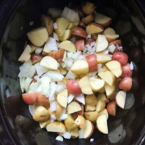 Cheap Crockpot Meals on a budget: Diced potatoes with skin on and onions shown in a black crockpot. Red Potatoes In Crockpot, Red Potato Soup, Easy Crockpot Potato Soup, Red Skin Potatoes Recipe, Potato Soup Crockpot Recipes, Potato Soup Crock Pot Easy, Crockpot Potato Soup, Crockpot Potato, Red Potato Recipes