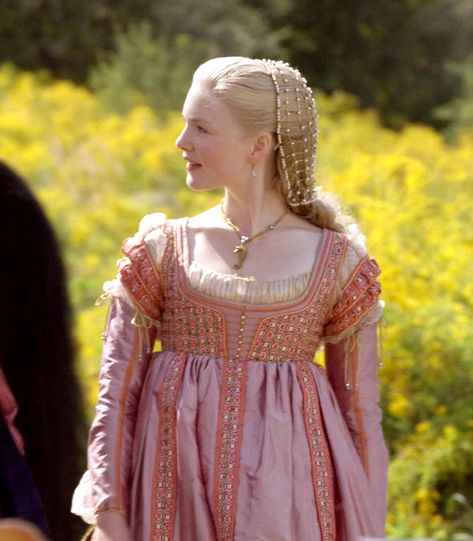 Asoiaf Oc, Saera Targaryen, Borgias Costumes, 1400s Fashion, Daena Targaryen, Holliday Grainger, Medieval Princess, Lucrezia Borgia, The Borgias