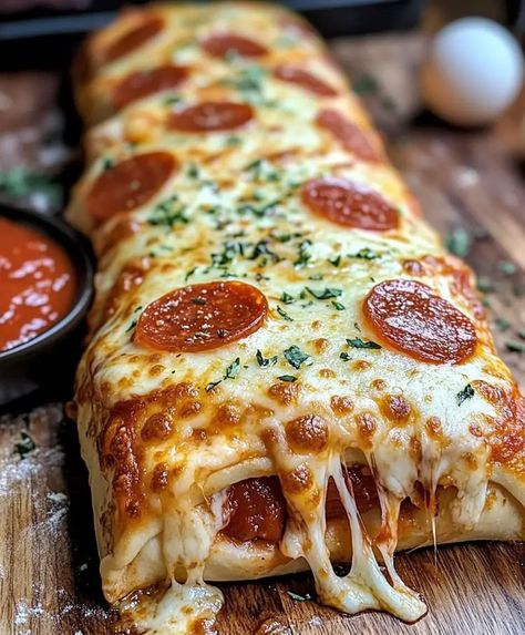 Tremendous Loaded Pepperoni Pizza Stromboli | Homemade Recipes Pepperoni Stromboli, Recipes Easy Lunch, Pizza Stromboli, Homemade Stromboli, Cheese Roll Recipe, Stromboli Recipe, Food Recipes Easy, Pizza Recipes Homemade, Food Babe