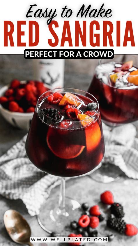 This refreshing red sangria recipe is the absolute best! Citrus, berries, and a splash of brandy make this red wine sangria the ultimate party drink. Party Sangria, Red Wine Sangria Recipe, Red Sangria Recipe, Sangria Summer, Wine Sangria Recipe, Fruity Sangria, Citrus Sangria, Best Sangria Recipe, Frozen Sangria