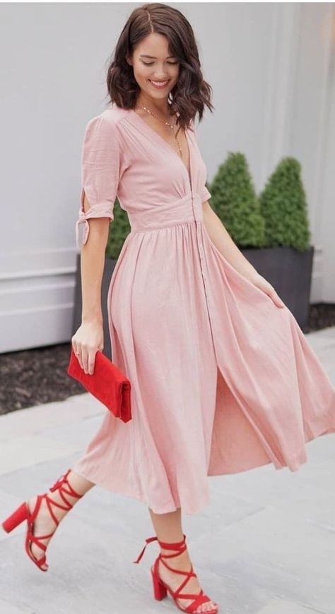 How To Wear Red Heels For Women: Simple Tips 2022 Blush Pink Dress Outfit, Pink Dress Outfit Ideas, Pink Dress Outfit, Pink Dress Outfits, Neon Prom Dresses, Heels Purple, Blush Pink Dress, Pale Pink Dress, Sparkly Prom Dress