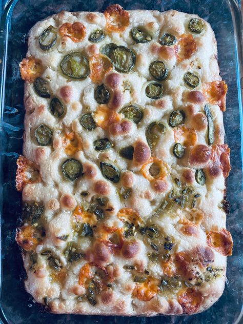 Fold in jalapeños and chedder in your foccacia recipe, and place more on top for a spicy delicious bread!!! #foccacia New Years Foccacia, Sheet Pan Focaccia Bread, Foccacia Bread Flavors, Foccacia Bread Meal Ideas, Dessert Foccacia Bread, Blueberry Foccacia Bread, Jalepeno Foccacia Bread Recipes, Focaccia Bread Toppings, Focaccia Topping Ideas