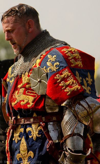 Edward IV in Battle Armor Society For Creative Anachronism, English Knights, Medieval Reenactment, Edward Iv, Costume Armour, Historical Armor, 다크 판타지, Medieval Costume, Knight Armor