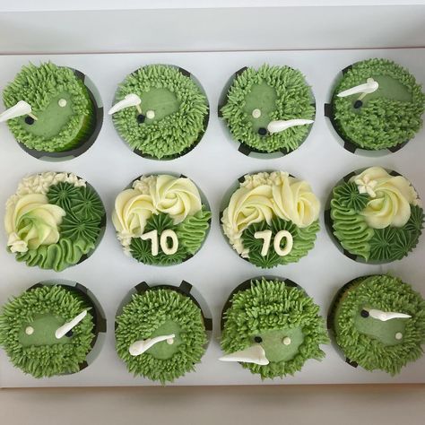 Golf Cupcakes For Men, Masters Cupcakes, Golf Birthday Cupcakes, Golf Themed Cupcakes, Father’s Day Cupcake Ideas, Golf Cupcake Ideas, Grass Cupcakes, Golf Themed Cakes, Golf Cupcakes