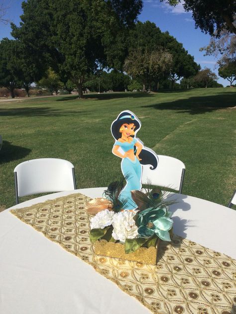 Princess Jasmine Centerpieces, Princess Jasmine Centerpiece Ideas, Sleeping Beauty Centerpiece Ideas, Disney Princess Centerpieces Diy, Princess Centerpieces Diy, Jasmine Alladin, Princess Birthday Centerpieces, Disney Princess Centerpieces, Arabian Nights Theme Party