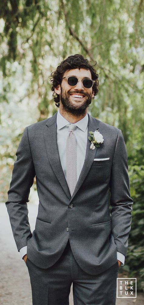 Groom In Gray Suit, Medium Grey Suit Wedding, Charcole Suits Men, Heather Grey Suit Wedding, Groom Dark Grey Suit, Dark Grey Groomsmen Attire, Dark Gray Groom Suit, Mens Wedding Suits Grey, Groomsmen Attire Dark Grey