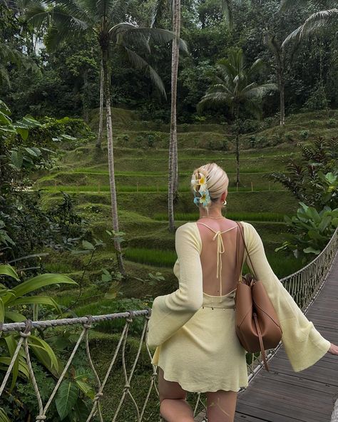 Bali camera crumbs 🐒✨🍍🤍🌸 Bali Girls, Thailand Outfit, Aesthetic Clean Girl, Bali Baby, Island Outfit, Dresses By Pattern, Aesthetic Clean, Paris Style, Girls Summer Outfits