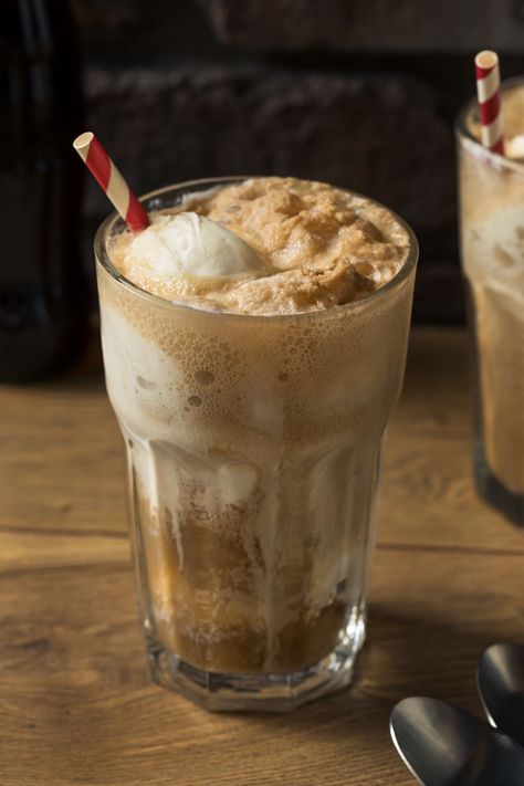 Best Ice Cream Float (Easy Coke Float) - IzzyCooking Coke Float Aesthetic, Cream Soda Float, Ice Cream Soda Floats, Float Ice Cream, Coke Floats, Soda Float, Coke Float, American Dessert, Floats Drinks