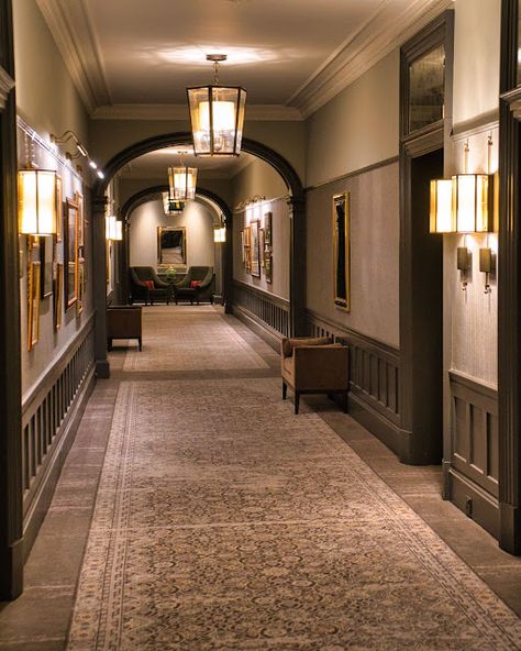 Hotel Foyer, His And Hers Sinks, Hotel Corridor, Country Fences, Hotel Hallway, Corridor Design, Classical Interior, Marble Top Dining Table, Country Hotel