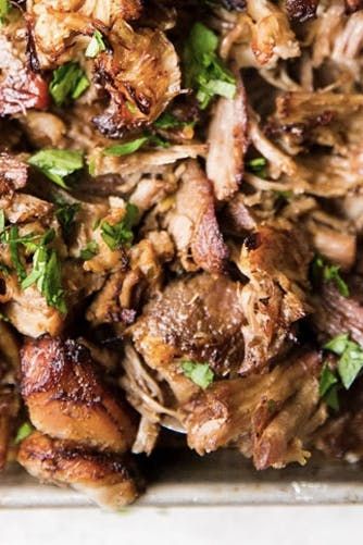 50 Big-Batch Dinner Recipes to Feed a Crowd #purewow #dinner #recipe #cooking #food #easy Easy Large Meals Parties, Easy Dinner Large Group, Large Crockpot Meals Families, Crowd Recipes Make Ahead, Cooking For 30 People, Large Dinners For A Crowd, Dinners To Feed A Crowd Large Families, Meal For 15 People, Meal For Big Group