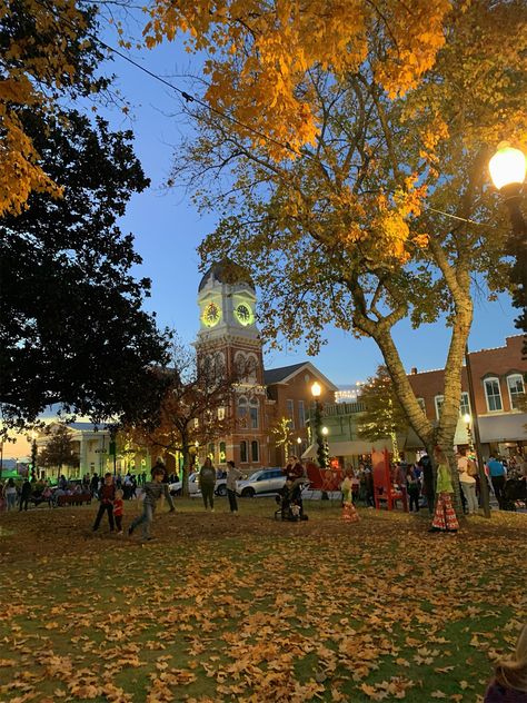 Halloween Small Town Aesthetic, Small Town Halloween Aesthetic, Small Town Autumn, Halloween Town Aesthetic, Fall House Aesthetic, Small Town Core, Small Town Aesthetic, Fall Boards, Small Town Life