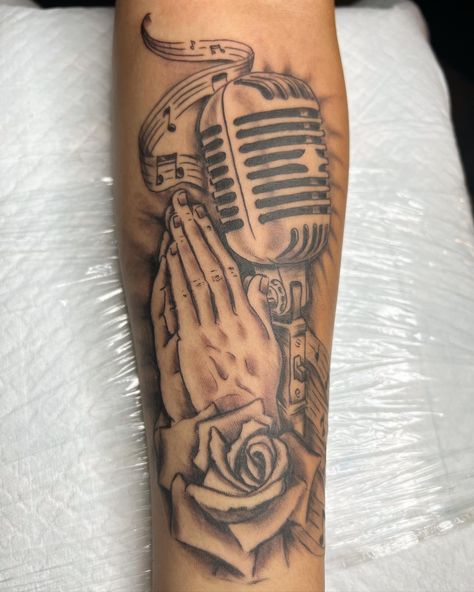 Music Producer Tattoo, Tattoo Ideas For Men Music, Music Neck Tattoo, Mic Tattoo Design, Junior H Tattoos, Musical Forearm Tattoo, Sleeve Tattoos For Guys Music, Musical Tattoos For Women, Microphone Memorial Tattoo