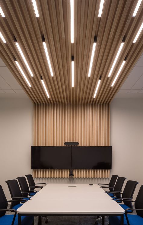 Kalis C/S | Intra lighting Ceiling Light Design Office, Ceiling Panelling Design, Wooden Ceiling Design Office, Office Celling Design Ideas, Office Interior Design Ceiling, Conference Room Lighting Design, Boardroom Ceiling Design, Office Lights Ceiling, Profile Light Ceiling Design For Office