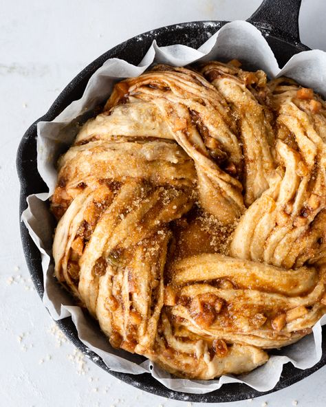 Apple and Honey Challah Twist | Salt and Serenity Rosh Hashana Challah Bread, Apple Cinnamon Challah, Apple Challah For Rosh Hashanah, Challah For Rosh Hashana, Apple Challah Bread, Apple Honey Challah, Round Challah For Rosh Hashana, Rosh Hashanah Challah, Rosh Hashana Challah