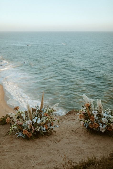 Elopement Floral Ceremony, Beach Elopement Decorations, Beach Elopement Ceremony Decor, Boho Beach Micro Wedding, Beach Cliff Elopement, Point Dume Elopement, Beach Elopement Bouquet, Beach Elopement Ceremony Set Up, Malibu Beach Elopement