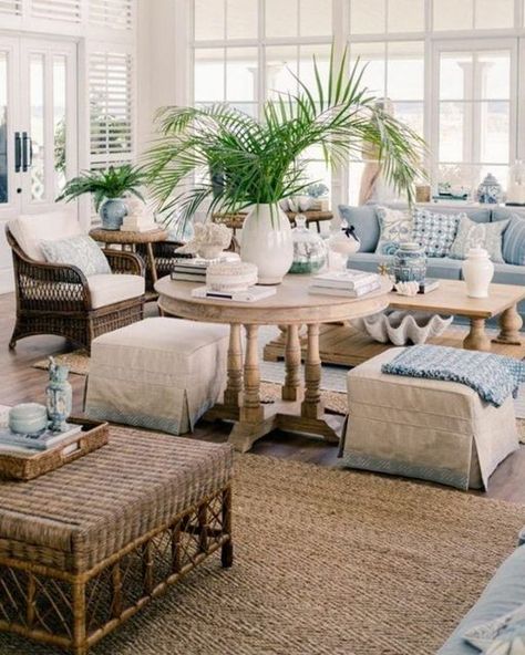 Hamptons Style Family Room, Hampton Decor Style, Beach Hamptons Interior Design, Hamptons Style Apartment, Coastal Living Rooms With Sectionals, Costal Hampton Style, British Coastal Interiors, Hampton Home Interior, The Hamptons Houses Interior