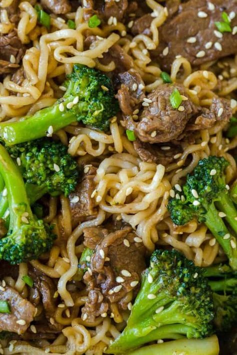 Beef and Broccoli Ramen Stir Fry (VIDEO) - NatashasKitchen.com Hamburger Stir Fry, Broccoli Ramen Stir Fry, Saucy Ramen, Asian Beef Stir Fry, Asian Recipes Beef, Beef And Broccoli Ramen, Stir Fry Ramen Noodles, Broccoli Ramen, Easy Beef Stir Fry