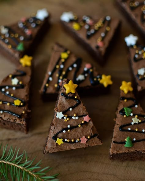 Baking For Christmas, Brownie Fit, Tree Brownies, Nutella Brownie, Oreo Brownie, Christmas Tree Brownies, Resep Brownies, Christmas Brownies, Brownie Recipe