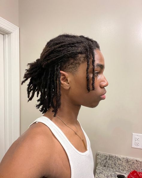 Styles Of Dreadlocks, Locs In Bun Men, Bandana With Locs Men, Mens Dreads Hairstyles, Men’s Locs Hairstyles, Black Hairstyle Men, Black Person Hairstyles, Afro Braids Men, Loc Headband Styles