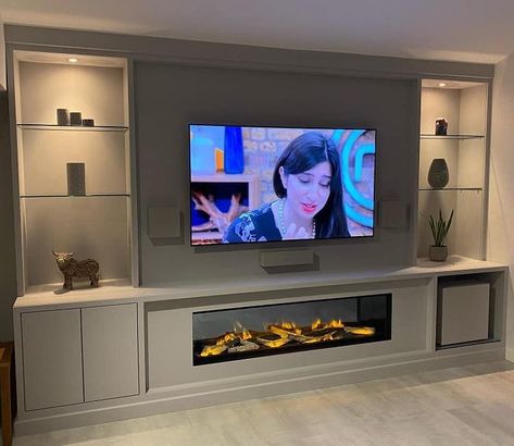 Entertainment Center Ideas, Feature Wall Living Room, Built In Shelves Living Room, Living Room Wall Units, Living Room Built Ins, Living Room Entertainment Center, Tv Room Design, Living Room Entertainment, Living Room Decor Fireplace