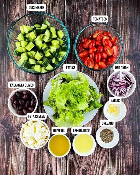 Diy Greek Salad, How To Make A Greek Salad, Mediterranean Salad Video, How To Make Greek Salad, Salads For Breakfast, Easy Vegetarian Salad Recipes, Creek Salad Recipes, Easy Greek Salad Recipes, Greek Diet Recipes