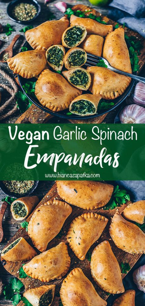 Baked Dumplings, Finger Food Snacks, Vegan Empanadas, Baked Snacks, Garlic Spinach, Vegan Party Food, Vegan Mexican Recipes, Vegan Entree, Spelt Flour