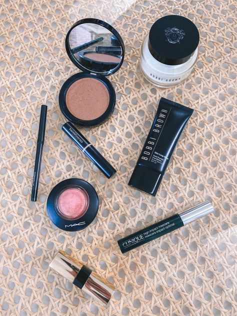 Minimal Makeup Collection Aesthetic, Minimalist Makeup Collection Aesthetic, Minimal Makeup For Over 50, Minimal Makeup Aesthetic, Indian Makeup Products, Clean Makeup Aesthetic, Small Makeup Collection, Minimal Makeup Collection, Minimalist Makeup Collection