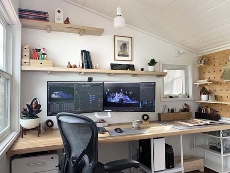 Tech Home Office, Dual Monitor Setup, Shed Office, Computer Desk Setup, Home Studio Setup, Small Home Offices, Dual Monitor, Work Room, Small Home Office