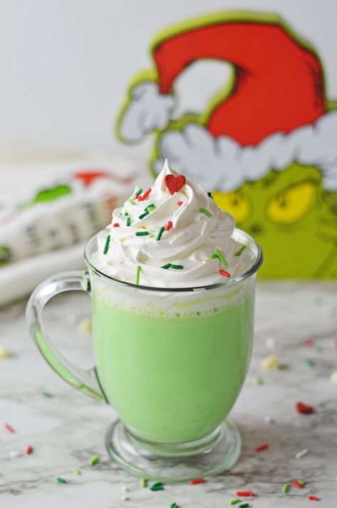 Grinch Hot Chocolate, Peppermint Hot Chocolate Recipe, Gluten Free Christmas Recipes, White Hot Chocolate Recipe, Melted White Chocolate, Hot Chocolate Milk, Gluten Free Gingerbread, Peppermint White, Holiday Baking Recipes