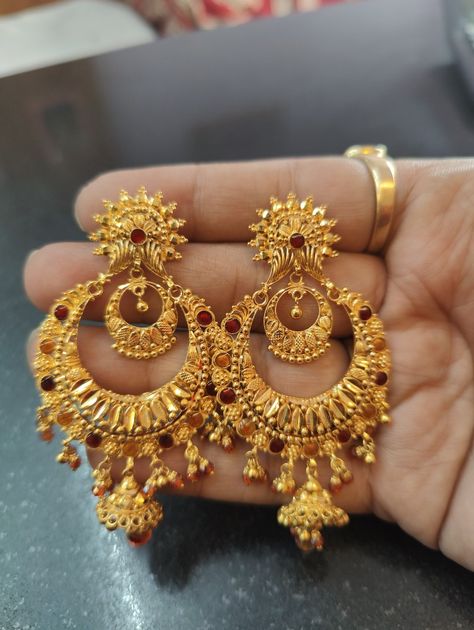 Jhala Earrings Gold, Jimikki Earrings, Jhumki Designs Gold, Latest Gold Earrings Designs, Chandbali Earrings Gold, Fashion Jewelry Necklaces Gold, Simple Bridal Jewelry, Unique Gold Jewelry Designs, Bridal Jewelry Sets Brides