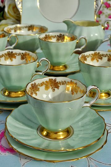 Vintage Tea Sets, Bone China Tea Set, Tea Cups And Saucers, China Dishes, China Tea Sets, Teapots And Cups, China Tea Cups, My Cup Of Tea, Tee Set