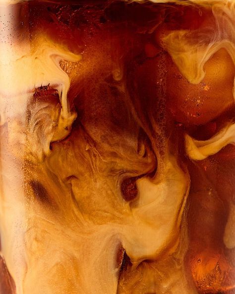 Iced Coffee Close Up, Macro Coffee Photography, Coffee Close Up, Coffee Product Photoshoot, Coffee Colour Aesthetic, Coffee Still Life Photography, Food Close Up, Coffee Bean Photography, Iced Coffee Photography