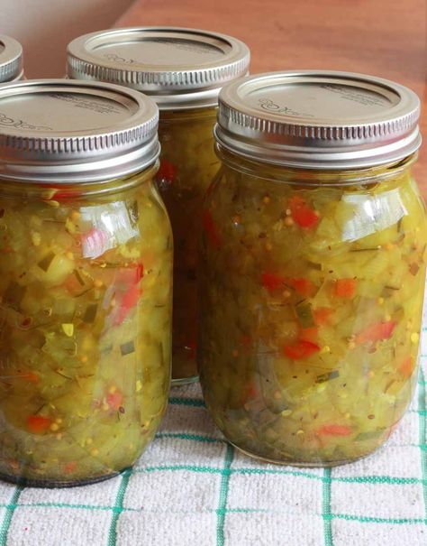 Easy Homemade Dill Pickle Relish. #relish #canning #recipes  daringgourmet.com Green Tomato Dill Relish, Pickle Relish Recipe, Canning Instructions, Dill Relish, Daring Gourmet, Potato Salads, Relish Recipe, Canning Pickles, Cucumber Dill