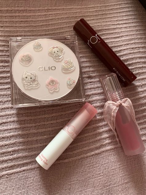 Clio Makeup Aesthetic, Korean Makeup Cushion, Make Up Korean Products, Rom&nd Aesthetic, Korean Products Makeup, Cute Makeup Products Aesthetic, Clio Make Up Korean, Rom&nd Makeup, Cushion Foundation Aesthetic