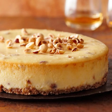 Hazelnut Cheesecake, Creamy Cheesecake Recipe, Cheesecake With Whipped Cream, Cheese Flavor, Creamy Cheesecake, Holiday Cakes, Cheesecake Recipes, Just Desserts, Hazelnut