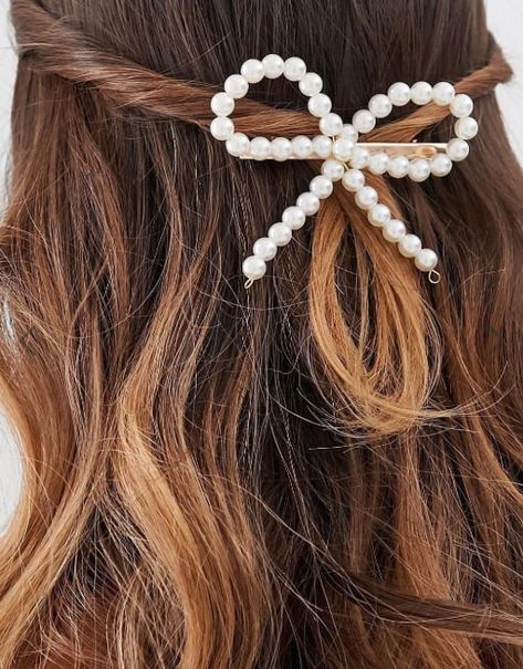 The Best Pearl Hair Accessories at Every Price Point Diy Pearl Hair Accessories, Pearl Hair Accessories, Hair Bands Diy, Diy Hair Accessories Ribbon, Hair Tie Accessories, Beaded Hair Clips, Headpiece Diy, Bead Hair Accessories, Headband Jewelry