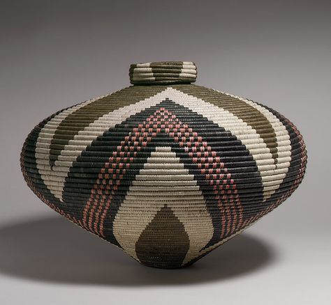 Lidded Basket, ca. 1990s | by Beauty Nxgongo | South Africa; Zulu. | Ilala palm fiber Zulu Patterns, Habesha Wedding, Lidded Basket, Design Strategies, Basket Weaver, Basket Making, Afrikaanse Kunst, Lidded Baskets, African Decor