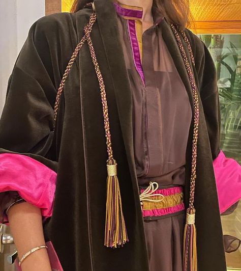 Ramadan 2025, Mode Kimono, Abaya Style, Moroccan Caftan, Traditional Modern, Abayas Fashion, Abaya Fashion, Mode Inspiration, Kimono Fashion