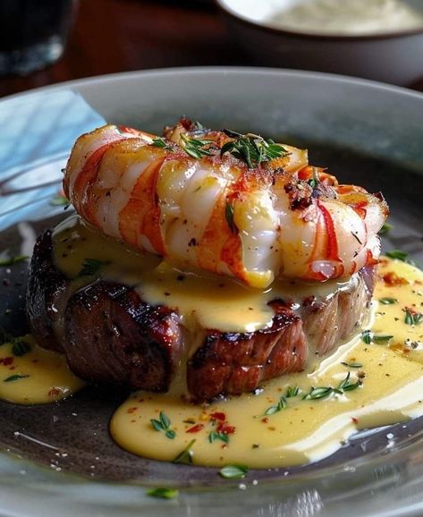 French Salmon, Grilled Filet Mignon, Bernaise Sauce, Steak Board, Gourmet Steak, Foods Ideas, Steak Dishes, Decorações Com Comidas, Lobster Tail