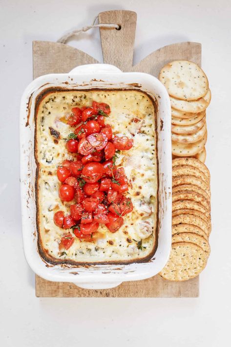 Baked Feta Dip Appetizer Recipes, Hot Feta Dip, Feta Dip Recipes, Baked Feta Appetizer, Feta Cheese Dip Recipes, Baked Feta Dip, Cabin Recipes, Feta Cheese Dip, Salt Crackers