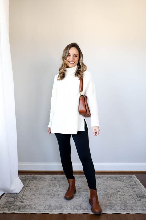 Work Outfit With Chelsea Boots, How To Wear Chelsea Boots Women Work, Ankle Boot Outfits Fall, Office Outfits With Chelsea Boots, Maroon Chelsea Boots Outfit, Fall Outfit Chelsea Boots, Chelsea Boots For Petite Women, Style Brown Chelsea Boots Women, Joggers And Chelsea Boots Outfit