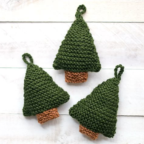 Knit Christmas Projects, Easy Knitting Projects Christmas, Simple Knitted Christmas Decorations, Gina Michele Knitting Patterns, Knitted Christmas Tree Ornaments Free Pattern, Knitted Christmas Trees Pattern, Quick Christmas Knits, Knit Christmas Tree Garland, Christmas Gifts To Knit